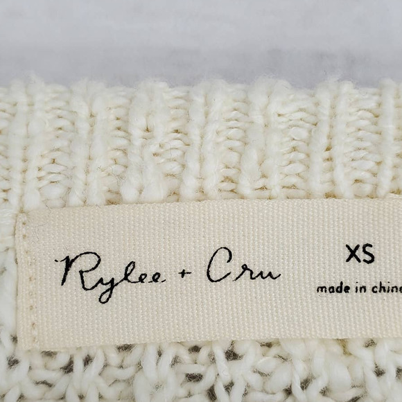 Rylee + Cru Crew Neck Long Sleeve Pullover Sweater - Picture 3 of 4